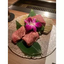 三鷹 真綺