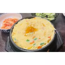 愛羽 仁美