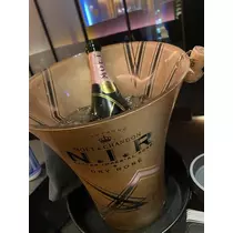 白石 愛莉