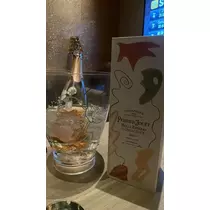 ナナ