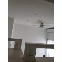 エミ （スタッフ）