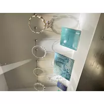 マユ