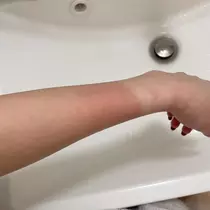 愛羽 仁美