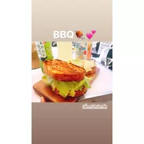 一咲 エム