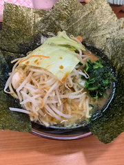 今日は胃が元気だからラーメンを食べる土曜日