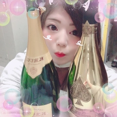 🍾 ( '-' 🍾 )シャンパン