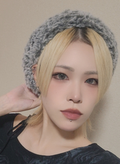可愛い毛糸で編み物🧶