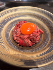 焼肉行ったらタンとユッケ頼む！