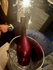 🍾