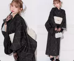 👘🏮🎇