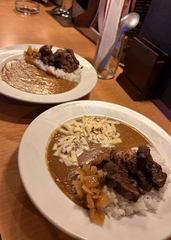 営業終わりにバーに連れてってもらったよ🍸🍛