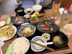 つばき先生ととろたくでご飯🐟✨