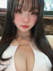 ︎︎☾*。
