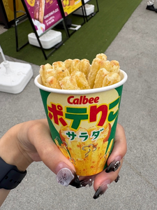 アカネ|小田原市 栄町のガールズバー|& Co.(アンドコー)