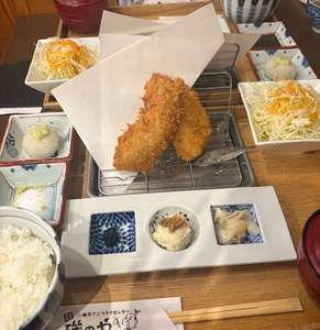 りあ|小田原市 栄町のガールズバー|& Co.(アンドコー)