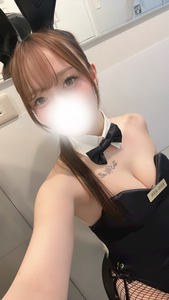 れん|文京区 湯島のガールズバー|BUNNY LOUNGE B4 上野(バニーラウンジ ビーフォーウエノ)
