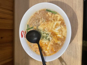 まる|宮崎市 中央通のガールズバー|ミヤバニ()