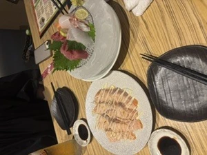 もえ|新宿区 歌舞伎町のラウンジ|:(コロン)