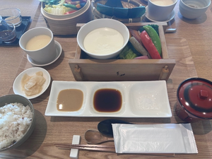 リサ|鹿児島市 山之口町のキャバクラ|HANARE(ハナレ)