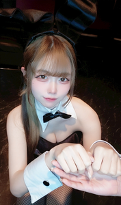 すみれ|長崎市 本石灰町のガールズバー|Party Bunny(パーティーバニー)