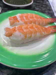 酔鯨 由紀|鹿児島市 山之口町のキャバクラ|EMIRAI(エミライ)