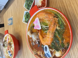 カレン|長崎市 本石灰町のラウンジ|RELAIR(リレア)