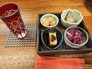 ゆり|福岡市 博多区中州のスナック|HALEMOANA(ハレモアナ)