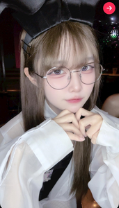 すみれ|長崎市 本石灰町のガールズバー|Party Bunny(パーティーバニー)