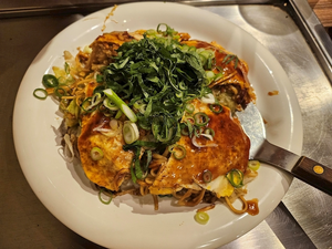ゆり|福岡市 博多区中州のスナック|HALEMOANA(ハレモアナ)