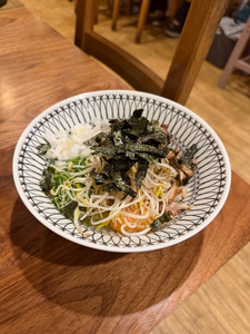 小川 未来|鹿児島市 山之口町のキャバクラ|HANARE(ハナレ)