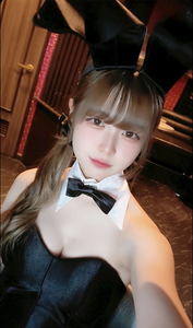 すみれ|長崎市 本石灰町のガールズバー|Party Bunny(パーティーバニー)