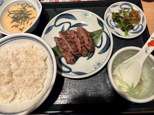 佐野 エマ|札幌市 中央区南のニュークラブ|Leicester(レスター)