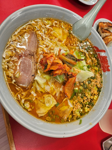 ゆり|福岡市 博多区中州のスナック|HALEMOANA(ハレモアナ)