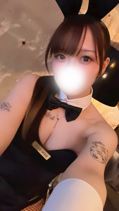 れん|文京区 湯島のガールズバー|BUNNY LOUNGE B4 上野(バニーラウンジ ビーフォーウエノ)