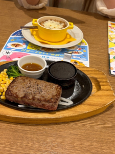 じゅり|小山市 駅東通のガールズダーツバー|N3(エヌスリー)