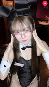 すみれ|長崎市 本石灰町のガールズバー|Party Bunny(パーティーバニー)