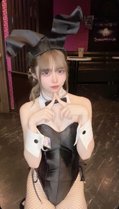 すみれ|長崎市 本石灰町のガールズバー|Party Bunny(パーティーバニー)