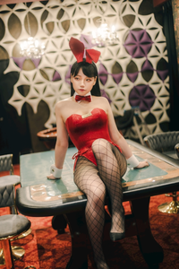 七海 はるか|文京区 湯島のガールズバー|BUNNY LOUNGE B4 上野(バニーラウンジ ビーフォーウエノ)