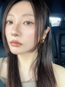 ゆうな|長崎市 銅座町のキャバクラ|QUEEN(クイーン)