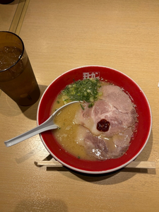 うた|福岡市 博多区中洲のコンカフェ|Candy made(キャンディーメイド スーパーズ)
