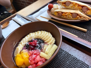 ハル|長崎市 本石灰町のラウンジ|四季(シキ)