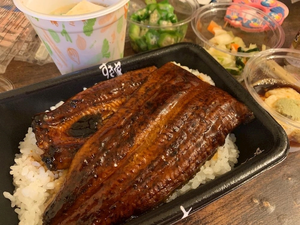 トモミ|港区 赤坂の熟女キャバクラ|美魔女()