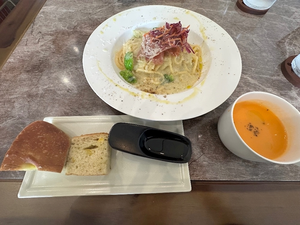 えりか|彦根市 平田町のラウンジ|L'Atelier(アトリエ)