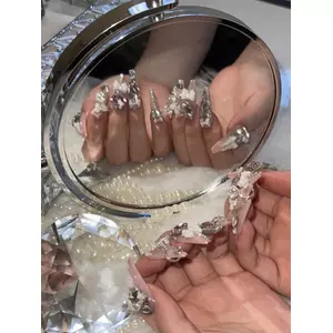 にこる