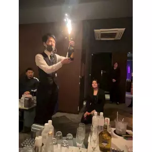 めい