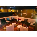 ROYAL LOUNGE