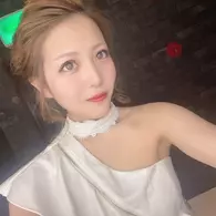 我妻れい
