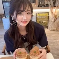 ゆりな