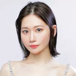 桃瀬 カズハ