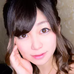 麻倉 まゆ